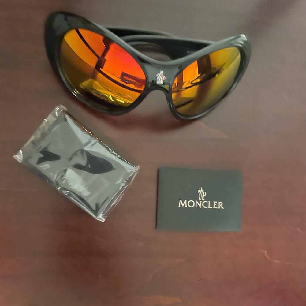 ** SOLD ** MONCLER Men's  Oversized Injected Plastic Goggle Sunglasses